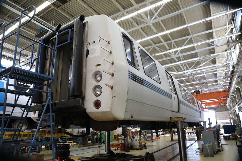 The last-ever BART C2 car was decommissioned at Hayward Shop. Note the headlights on the end as well as the flat-shaped front. T